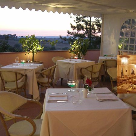 Hotel Ristorante Farneta กอร์โตนา ภายนอก รูปภาพ