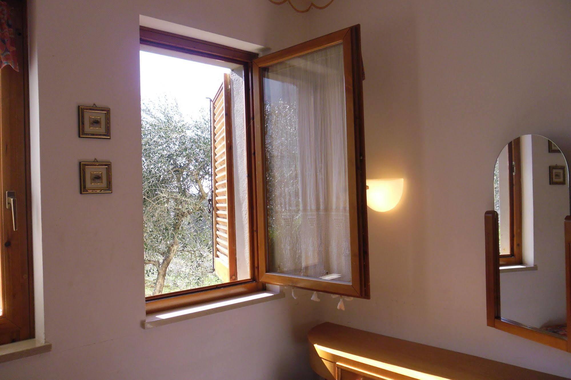Hotel Ristorante Farneta กอร์โตนา ภายนอก รูปภาพ