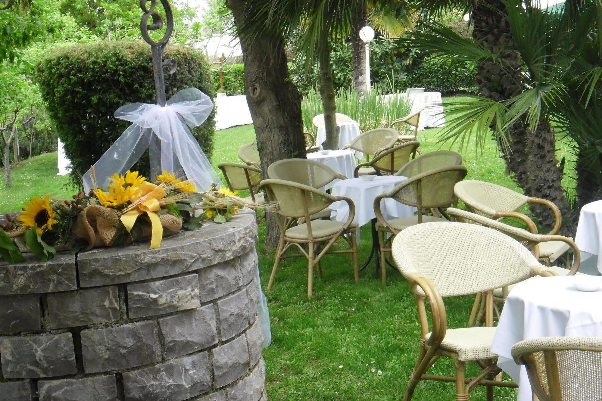 Hotel Ristorante Farneta กอร์โตนา ภายนอก รูปภาพ