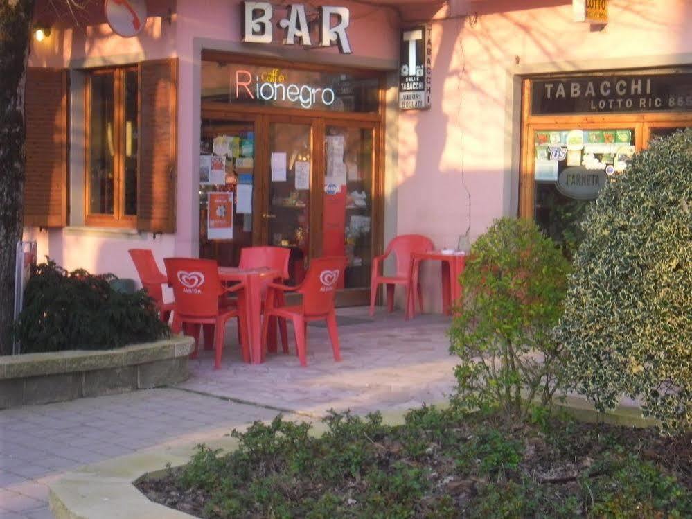 Hotel Ristorante Farneta กอร์โตนา ภายนอก รูปภาพ