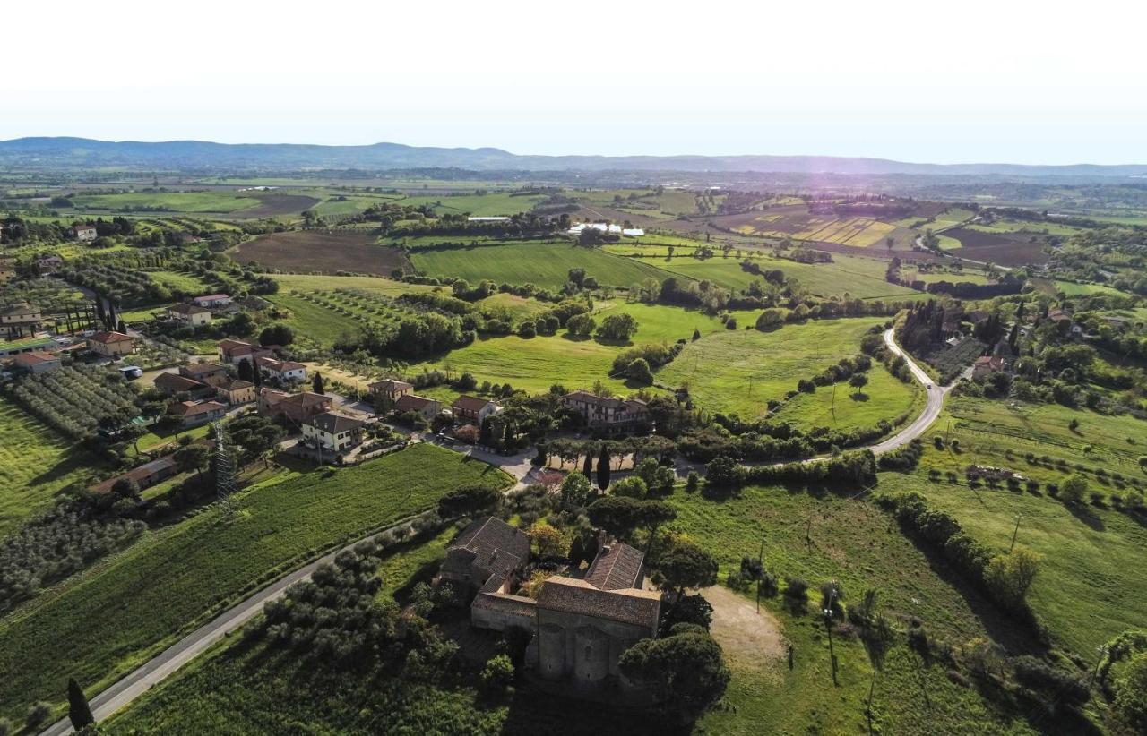 Hotel Ristorante Farneta กอร์โตนา ภายนอก รูปภาพ