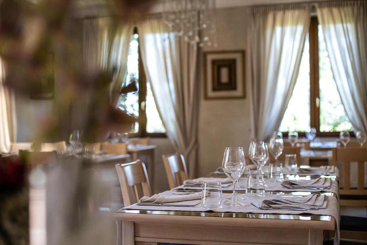 Hotel Ristorante Farneta กอร์โตนา ภายนอก รูปภาพ
